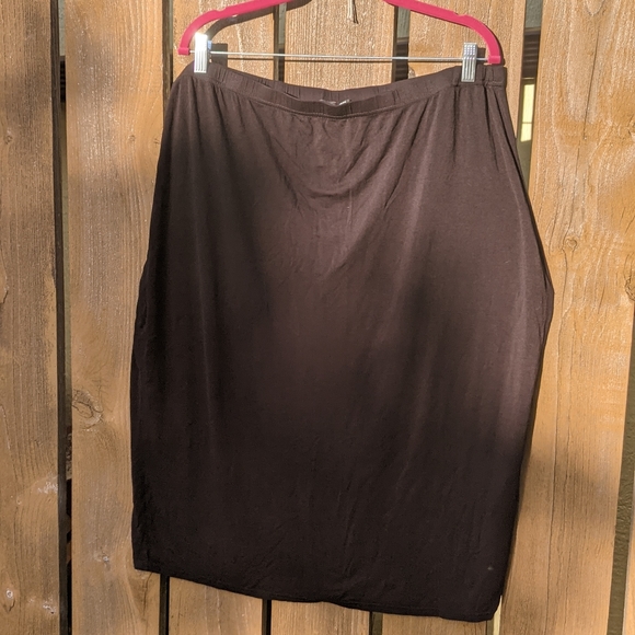 Boohoo Plus Size Midi Tube Skirt Sz. 24W - Picture 4 of 7